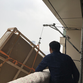 上海奉贤区红木桌面老板台楼顶吊玻璃吊装上楼