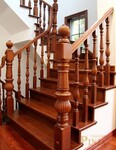 别墅欧式橡木家具制作品家楼梯原木设计定制橱柜实木楼梯工厂设计安装