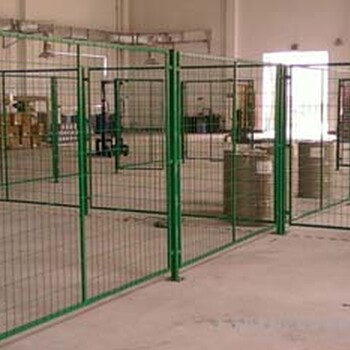 梧州、賀州、玉林倉庫隔離柵車間隔離柵市場攤位隔離鐵絲網(wǎng)廠區(qū)隔離柵護欄網(wǎng)