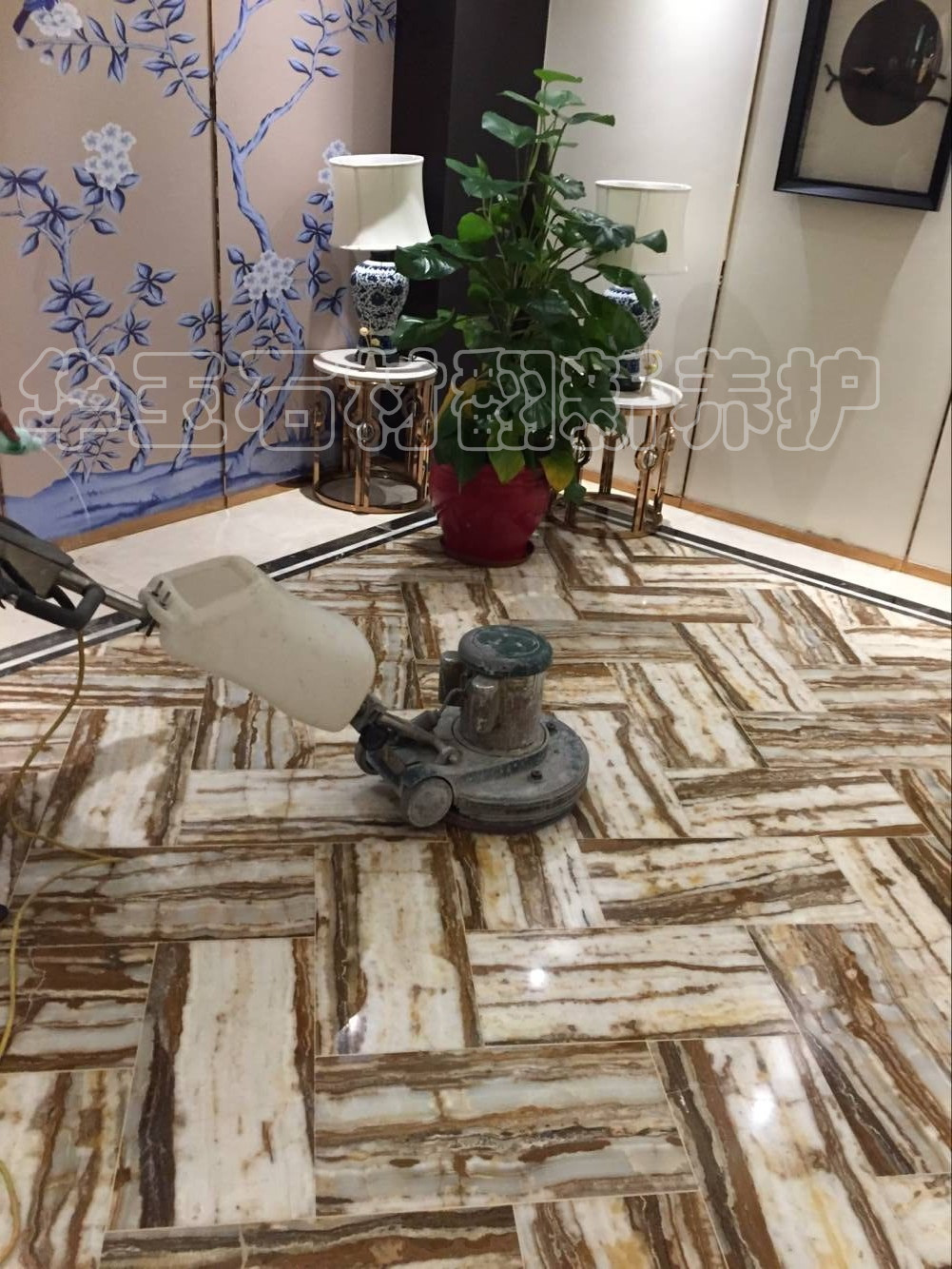 花都區(qū)別墅大理石翻新，石材孔洞劃痕深度打磨，結(jié)晶養(yǎng)護公司