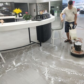 新滘东路宝马汽车展厅清洗地板打蜡，4S店搞卫生洗玻璃
