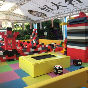 積木城堡、鯨魚島游樂設(shè)備互動(dòng)魔法樂園