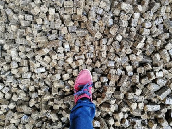 黎城县秸秆压块多少钱一吨纯木屑