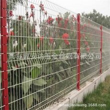 青岛园艺护栏网护栏网定做安装三角折弯护栏网图片