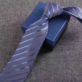 领带时尚百搭领带真丝商务男式领带正装蓝白点领带