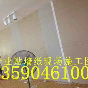 深圳贴壁纸师傅,贴热胶墙布、壁画、贴墙纸价格贴墙布每平米多少钱？