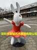 商業美陳玻璃鋼卡通兔子雕塑創意藝術的想象擺件