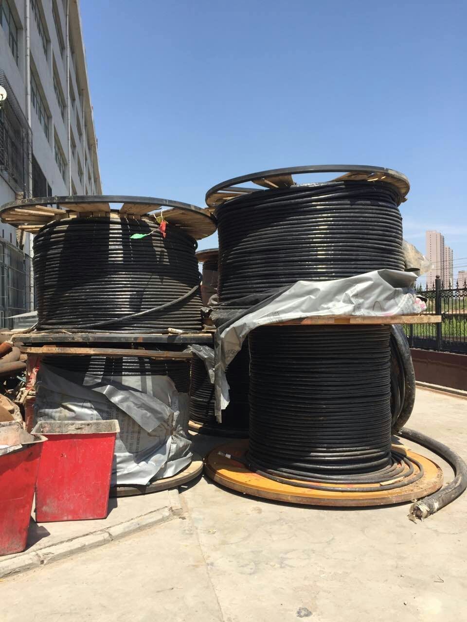 新乡电缆回收<近期>新乡废旧电缆回收多少钱一米
