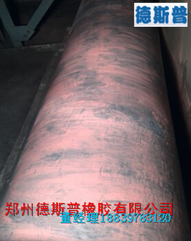 水泥廠滾筒現(xiàn)場(chǎng)包膠