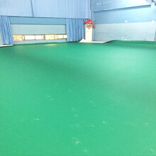 广东深圳耐磨水晶沙运动地板5.5mm厚称动式PVC羽毛球场地胶