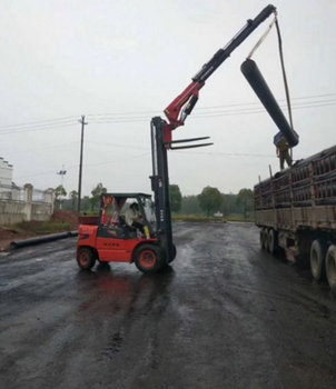 西藏林芝建材市场吊装叉车吊5吨叉车飞臂吊吊装彩钢