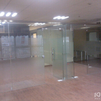 南磨房安裝玻璃隔斷朝陽區(qū)鋼化玻璃隔斷安裝定做