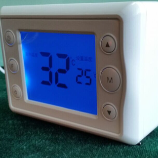 陕西宝鸡 温控器中央空调温控器液晶温控器智能触屏温控器图片1