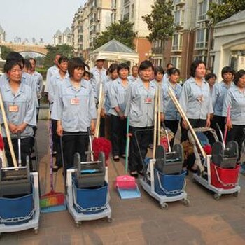 天河区长兴年底大扫除公司，承接公司家庭办公楼层全面大清洁