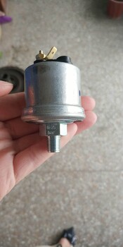 徐工天工平地機杭齒WG180YD13變速箱VDO感應(yīng)塞速度傳感器