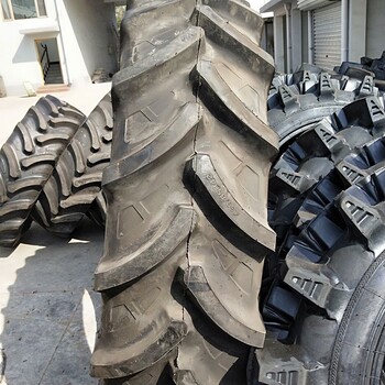 460/85R42农业钢丝胎人字大轮胎拖拉机480/80R4218.4R42