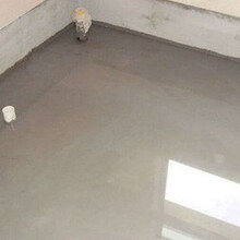 东莞防水的师傅，卫生间漏水到楼下施工，三达防水公司