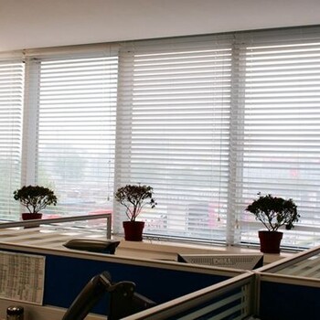北京窗帘定做、办公室卷帘、百叶窗、电动窗帘、布艺家居窗帘