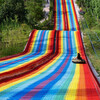 彩虹滑道安装塑料草皮铺盖人造草坪铺盖设计七彩滑板整体打包