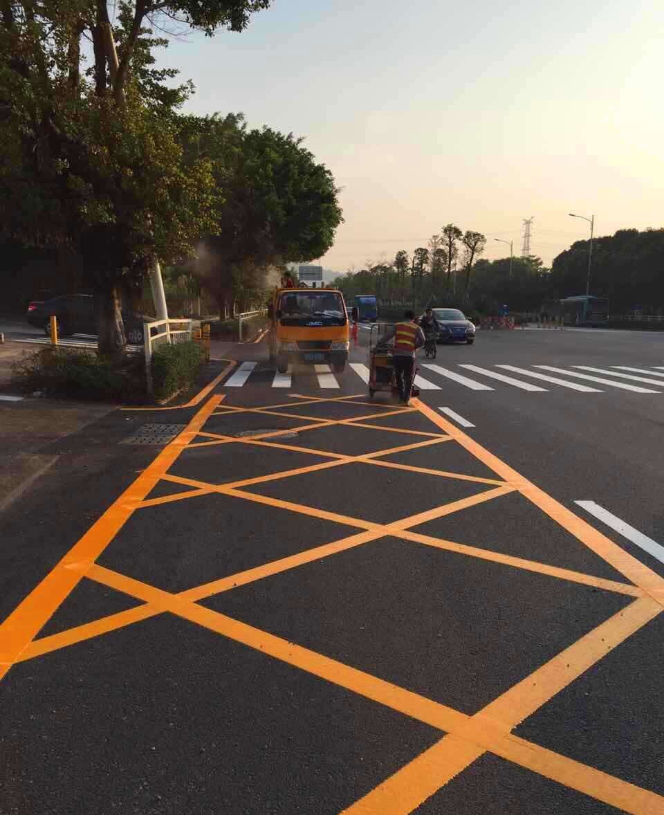 广州地下车库热熔标线停车场划线施工哪家好