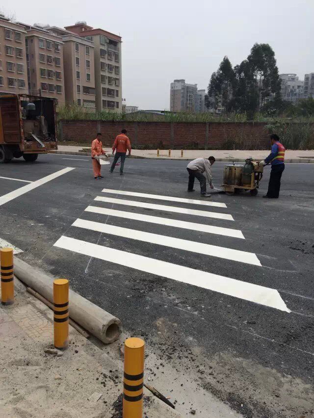 宝安工厂停车位划线报价宝安道路热熔标线