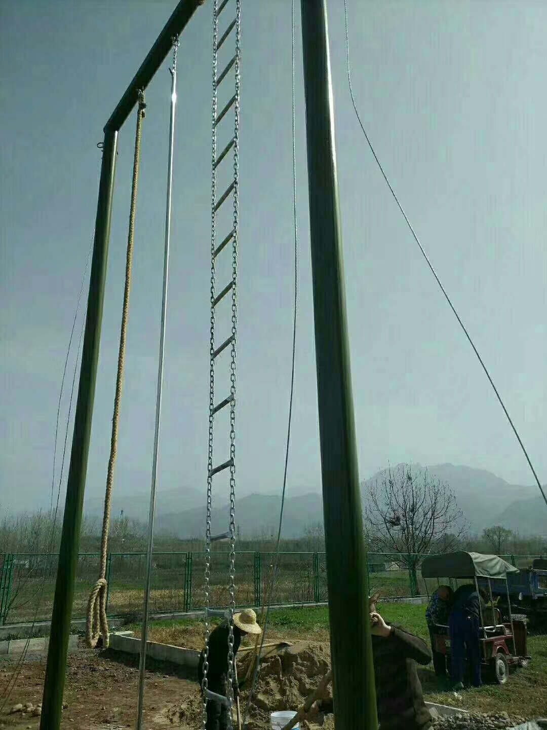 部队训练爬绳爬杆软梯攀爬器材生产厂家