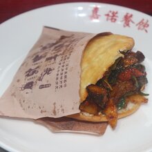 夜市摆摊小吃油炸串夹馍赚钱吗?油炸串夹馍培训班图片
