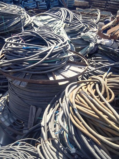 东城电缆回收带皮电缆回收多少钱一吨（米）