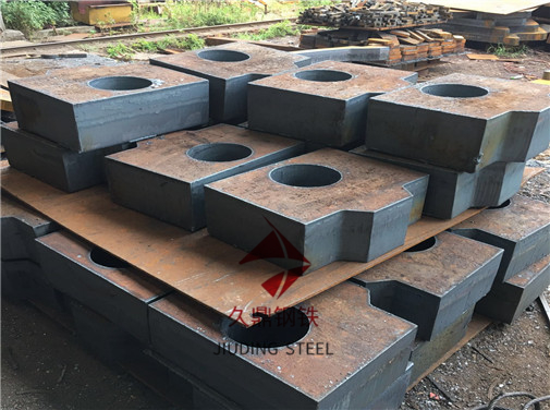 新疆克拉玛依特厚钢板数控切割290mm300mm底座门框