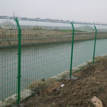 银川护栏网厂家浸塑公路护栏网围栏网现货支持定制浸塑围栏网