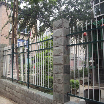 供应大连幼儿园防护栏杆——大连室外场地安全栏杆
