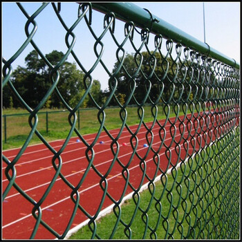 丹东体育场勾花护栏网，丹东篮球场勾花围栏网，质量好
