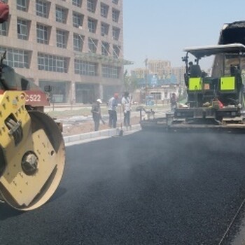 郑州荥阳公路彩色沥青路面