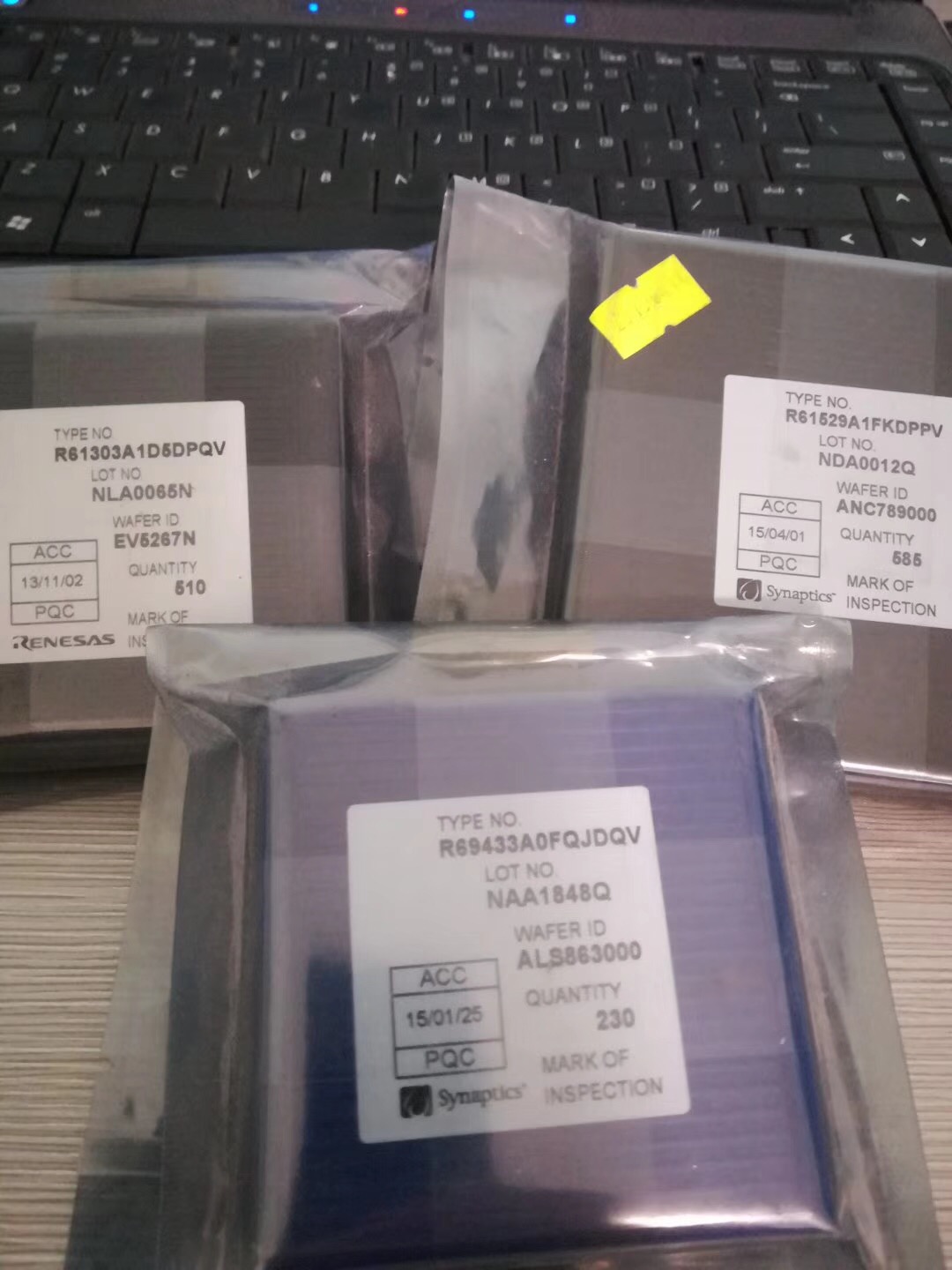 基隆回收LCD驱动IC芯片RM67199GAO