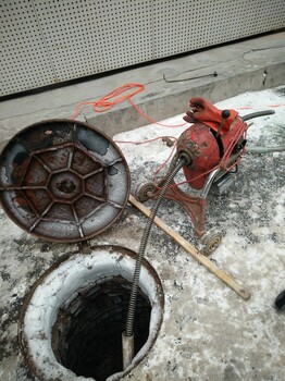 专疏通管道改上下水马桶维修地热清洗