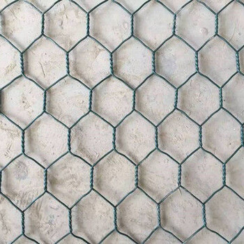 格宾石笼网是由厚镀锌低碳钢丝编制