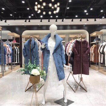 季詩(shī)羽19年反季羽絨服品牌女裝走份尾貨折扣批發(fā)