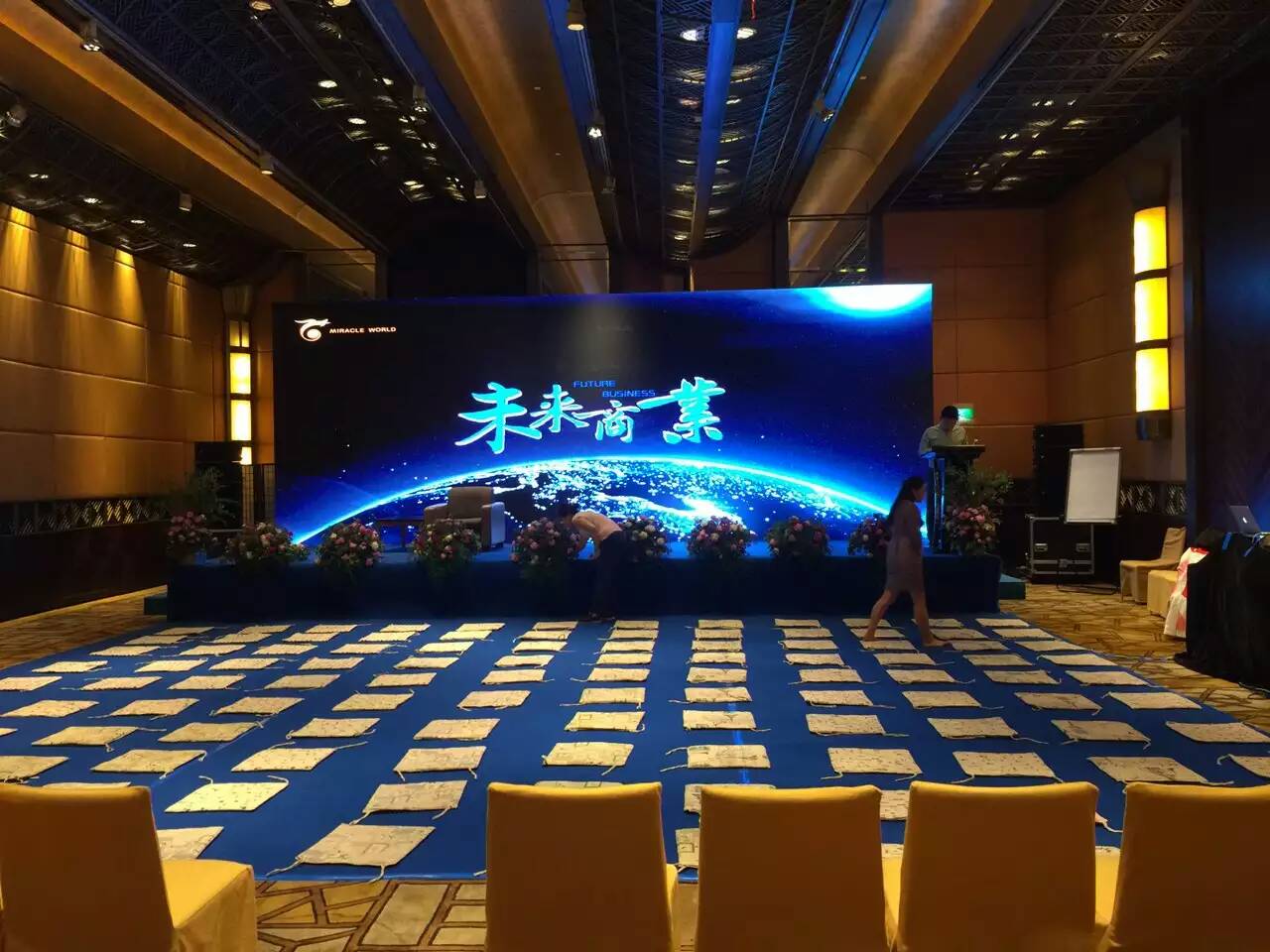 上海安装led弧形屏led显示屏led电子显示屏出租动态电子屏幕出租