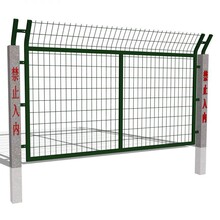 高铁金属网片防护栅栏,金属网片防护栅栏水泥立柱报价