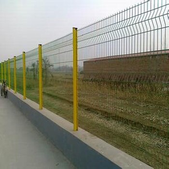 围栏网铁丝围栏网的种类优势