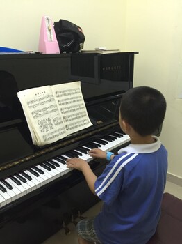 南山暑假学钢琴少儿钢琴考级钢琴兴趣班