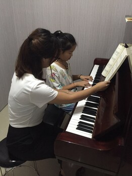 桃源学钢琴培训学钢琴技巧到底指的是什么