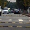 橡膠減速帶減速壟車輛減速塊馬路緩沖震帶鑄鋼減速壟