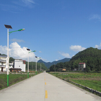 云南曲靖市富源县太阳能路灯价格