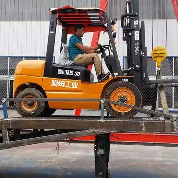8噸登車橋8噸移動(dòng)登車橋益陽市移動(dòng)裝卸升降臺(tái)價(jià)格