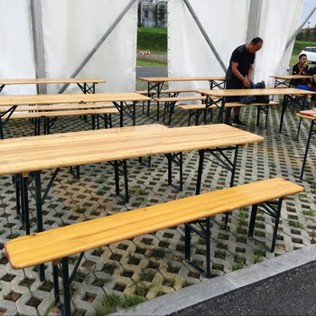 2018大连啤酒节时间-大连啤酒节桌椅厂家-啤酒节实木桌椅供应商-户外活动桌椅