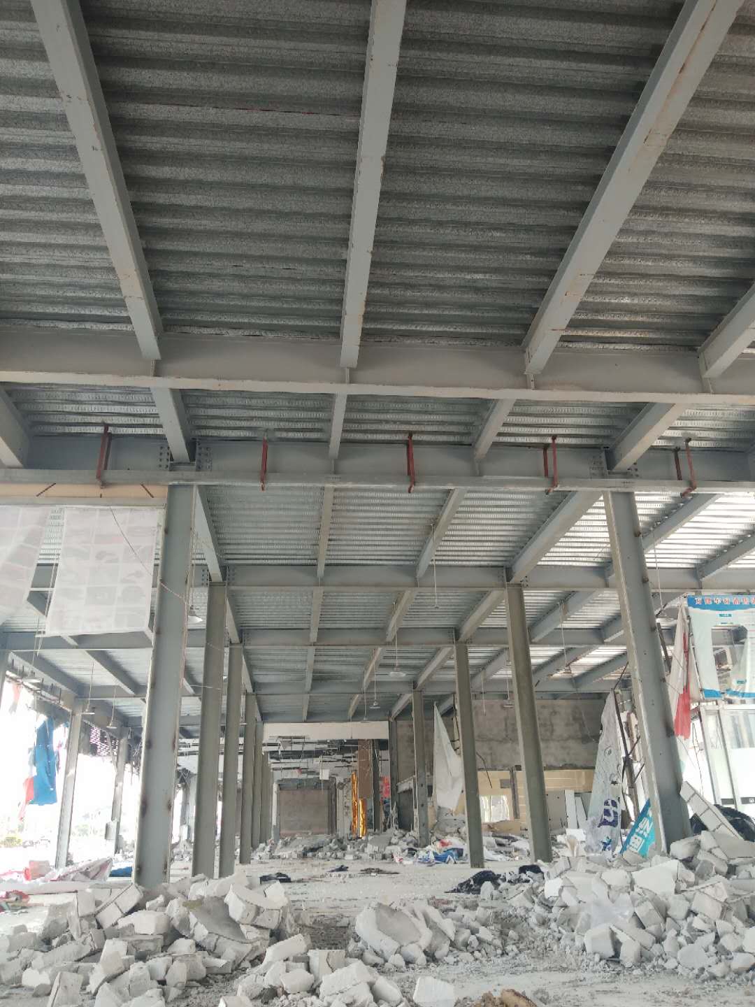 常平镇防水工程公司 铁棚防水补漏 施工防水补漏工程队