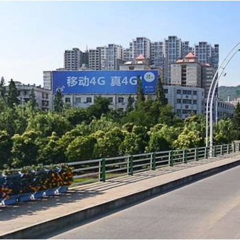 陕西省宝鸡市胜利大桥与滨河北路交汇处北侧三面翻