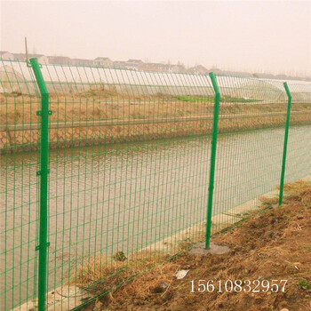 场地围界网/开发区防护网/金属围栏网-武汉十年防锈护栏网厂家