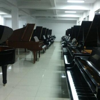 郑州交通便利的钢琴批发基地，二手钢琴优惠大